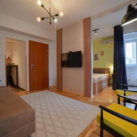 Megdan - Stan Na Dan Apartment Uzice Exterior photo